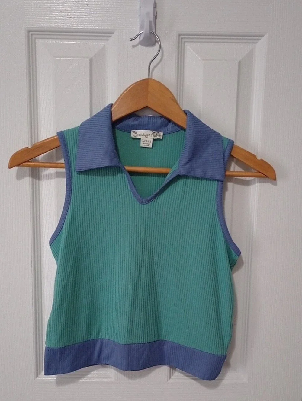 Knitworks sleeveless knit